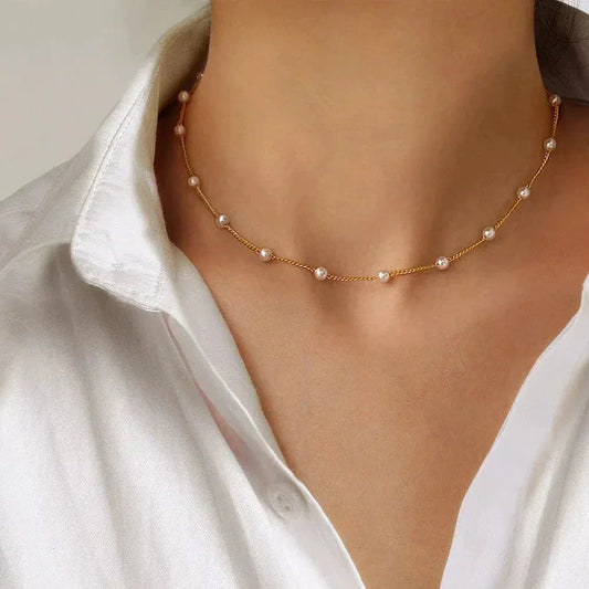 Collana Dorata con Perle Distanziate
